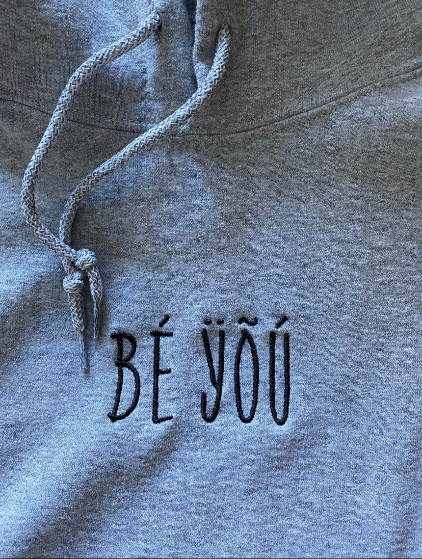 BÉ ŸÕÚ Embroidered Gray Hoodie